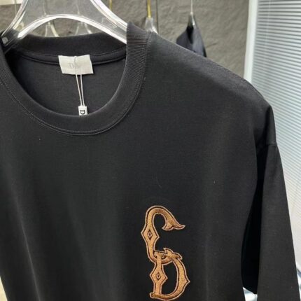 CD BLK/WHT RNECK - Image 4