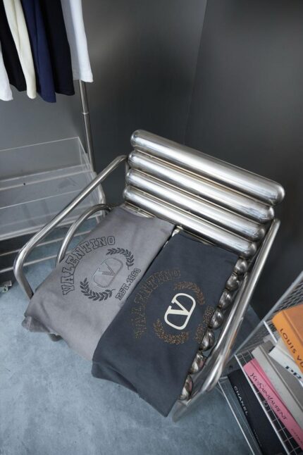 VLTN SLEEVELESS LOGO T SHIRT - Image 4