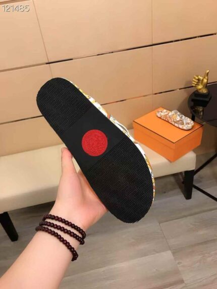 BAROQUE MEDUSA FLIP FLOPS - Image 3