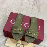 MONOGRAM CANVAS SLIDES