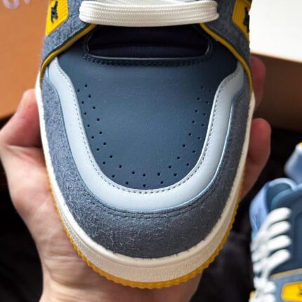 BLUE SUEDE TRAINER - Image 12