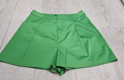 United Colors of Benetton Green shorts